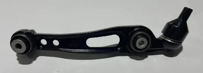 LR113305 Suspension Parts Control Arm for LAND ROVER DISCOVERY V (L462), RANGE ROVER SPORT II (L494), RANGE ROVER IV (L405)