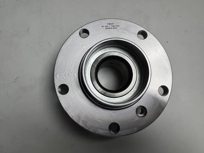 31221468926 Transmission Parts Wheel Hub for BMW 8 (E31), 5 (E34), 7 (E32)