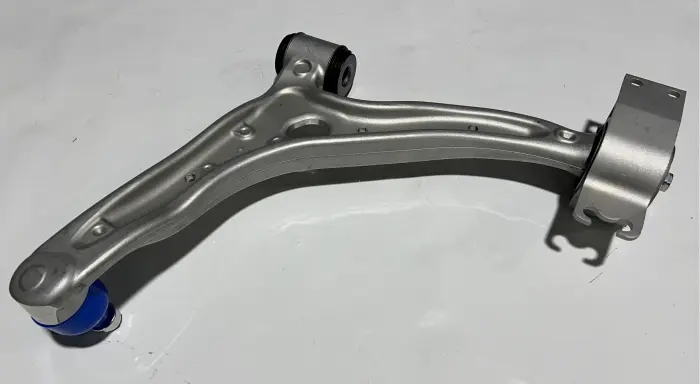 1563300600 Suspension Parts Control Arm for MERCEDES-BENZ GLA-CLASS (X156)