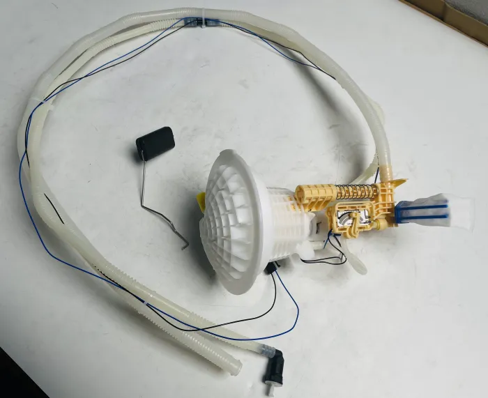 1644700290 Engine Parts Fuel Filter for AUDI TT, BMW X6, MERCEDES-BENZ V-CLASS, PORSCHE Cayenne, VW BORA