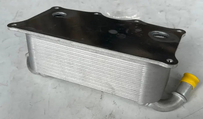94810728122 Engine Parts Oil Cooler for PORSCHE CAYENNE (92A), PANAMERA (970)