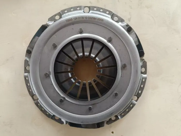 124017810 Transmission Parts Clutch Pressure Plate for BMW Z3 Roadster (E36), 5 (E39), 7 (E38), 3 Coupe (E36)