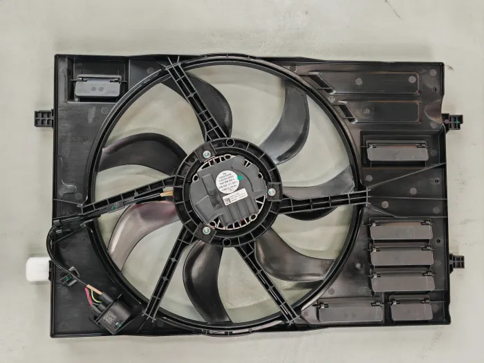 5Q0121203CL Radiator Fan for AUDI Q2, VW TIGUAN, SEAT LEON ST (5F8), SKODA OCTAVIA III (5E3, NL3, NR3)