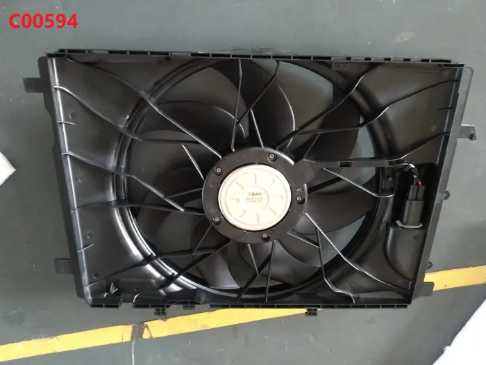 2045000293 Engine Parts Radiator Fan for MERCEDES-BENZ GLA-CLASS (X156), CLA Coupe (C117), B-CLASS Sports Tourer (W246, W242), SLC (R172), A-CLASS (W176), SLK (R172), E-CLASS Coupe (C207), CLS (C218), GLK-CLASS (X204), C-CLASS (W204)