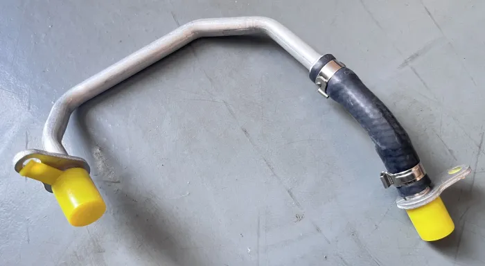 11537583903 Engine Parts Cooling Water Pipe for BMW 5 Gran Turismo (F07), 6 Coupe (F13)