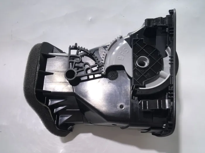 5KD819704 Fresh Air Vents for 