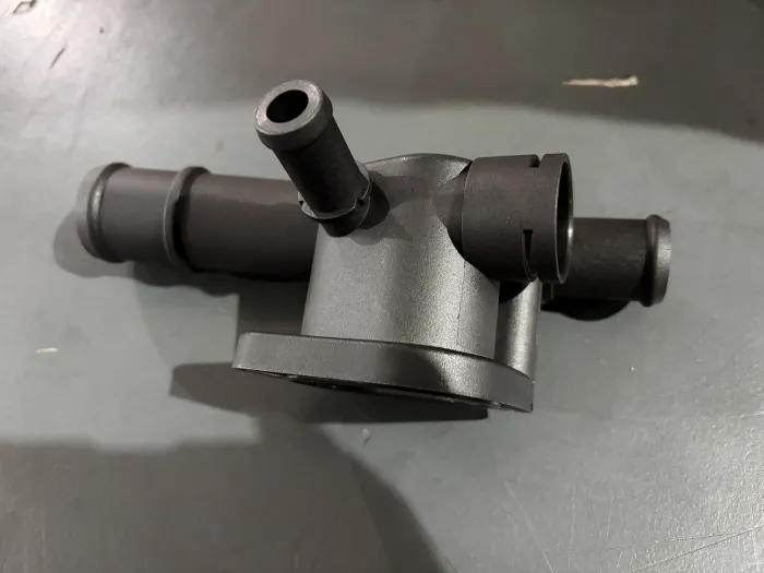 038121132C Engine Parts  Coolant Flange for AUDI A2, VW FOX, SEAT LEON (1M1), SKODA OCTAVIA I (1U2)