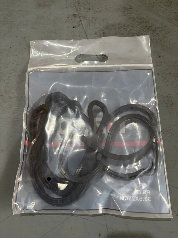 11129069871 Engine Parts Valve Cover Gasket for BMW 5 Touring (E34), 7 (E32), 8 (E31)