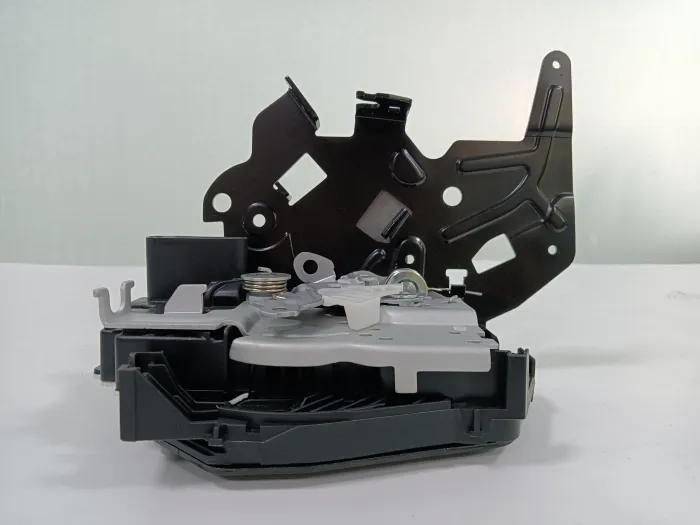 LR078709 Door Lock Actuator for LAND ROVER DISCOVERY SPORT (L550), RANGE ROVER SPORT II (L494)