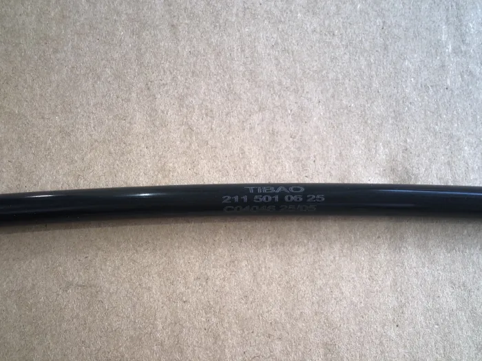 2115010625 Engine Parts Expansion Tank Hose for MERCEDES-BENZ CLS (C219), E-CLASS (W211)