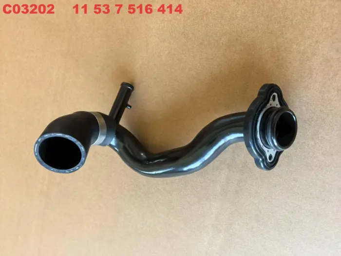 11537516414 Engine Parts Cooling Water Pipe for BMW 3 Touring (E91), X1 (E84), Z4 Roadster (E85), 5 Touring (E61), X3 (E83), 1 (E87), 6 Convertible (E64), 7 (E65, E66, E67)