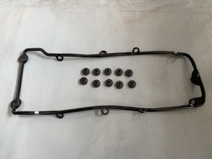 11121432885KIT Engine Parts Valve Cover Gasket for 