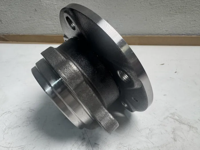 1T0498621 Transmission Parts Wheel Hub for AUDI Q3, VW BEETLE, SEAT ALHAMBRA (710, 711), SKODA SUPERB II Estate (3T5)