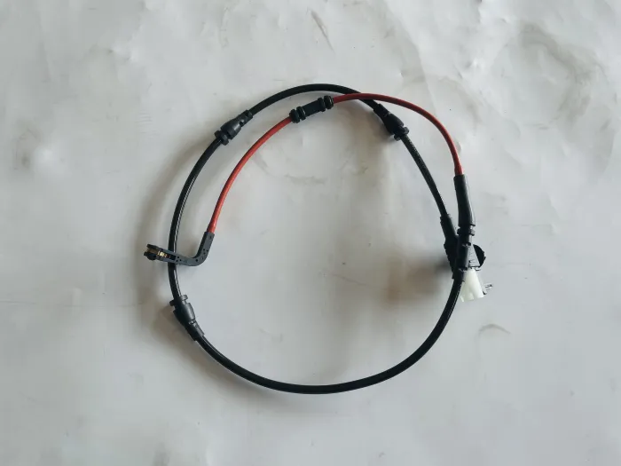 LR033295 Brake Sensor for LAND ROVER DISCOVERY V (L462), DISCOVERY V VAN (L462), RANGE ROVER IV (L405), RANGE ROVER SPORT II (L494), RANGE ROVER SPORT I (L320)