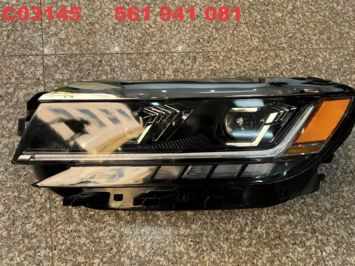 561941081 Headlight for 