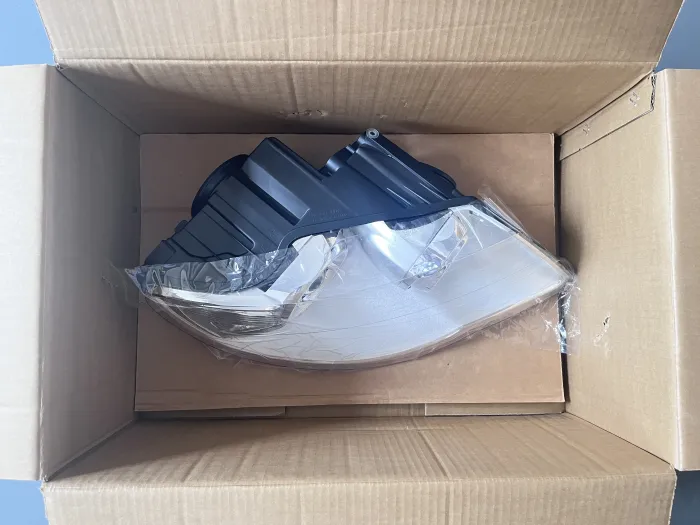 7L6941040A Headlight for 