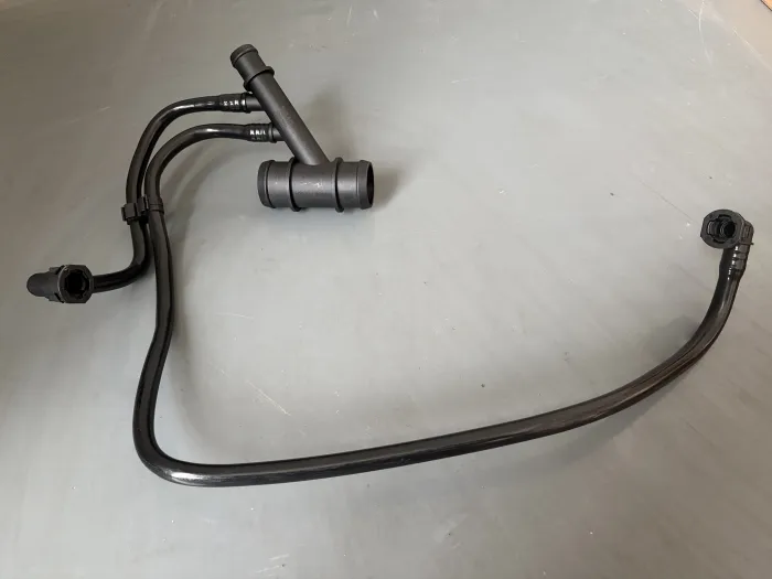 LR019007 Engine Parts Cooling Water Pipe for