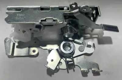 9017201135 Door Lock Actuator for MERCEDES-BENZ SPRINTER 2-t Platform/Chassis (B901, B902), UNIMOG, V-CLASS (638/2), VITO Bus (W638), E-CLASS (W124), MK, NG, 123 Break (S123)
