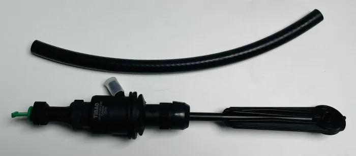 306100009R Transmission Parts Clutch Master Cylinder for RENAULT LAGUNA Coupe (DT0/1), LATITUDE (L70_), LAGUNA III (BT0/1), LAGUNA III Grandtour (KT0/1)