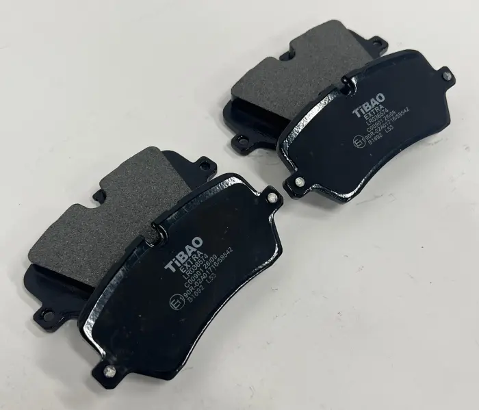 LR036574 Brake Pads for LAND ROVER DEFENDER Station Wagon (L663), DISCOVERY V VAN (L462), DISCOVERY V (L462), DEFENDER Van (L663), RANGE ROVER IV (L405), RANGE ROVER SPORT II (L494)