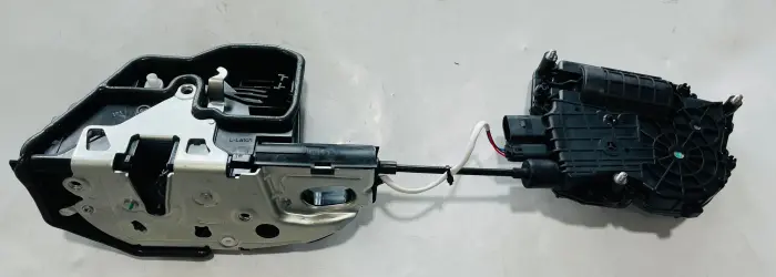 51217185689 Door Lock for BMW 5 (F10), 7 (F01, F02, F03, F04)