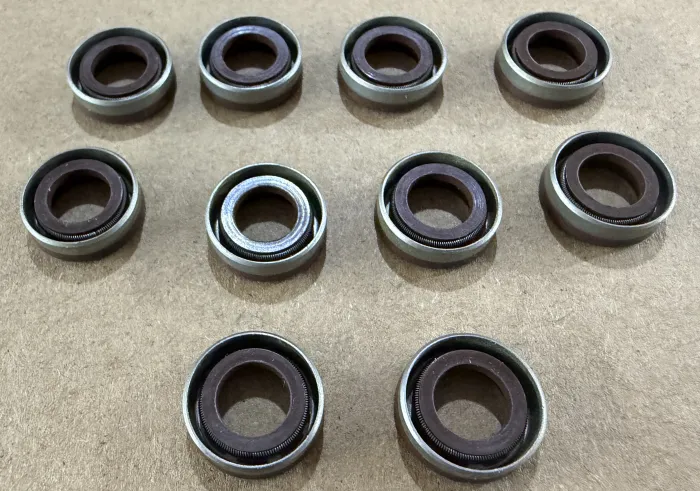020311108A Transmission Parts Clutch Rod Seal for AUDI A3, VW BORA, SEAT LEON (1M1), SKODA OCTAVIA I (1U2)