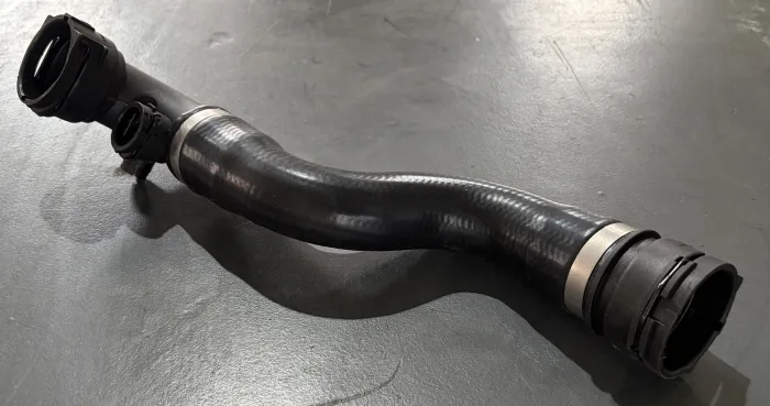 11533400207 Engine Parts Cooling Water Pipe for BMW X3 (E83)