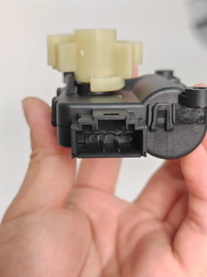  Electronic Turbo Actuator for VW TRANSPORTER Mk VI Van (SGA, SGH, SHA, SHH), AUDI A3 (8PA), SKODA LAURA II (1Z3), SEAT ALTEA XL (5P5, 5P8), CUPRA BORN (K11)