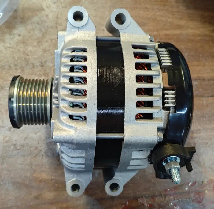 12317591271 Alternator for BMW 5 (F10), X3 (F25), 7 (F01, F02, F03, F04)