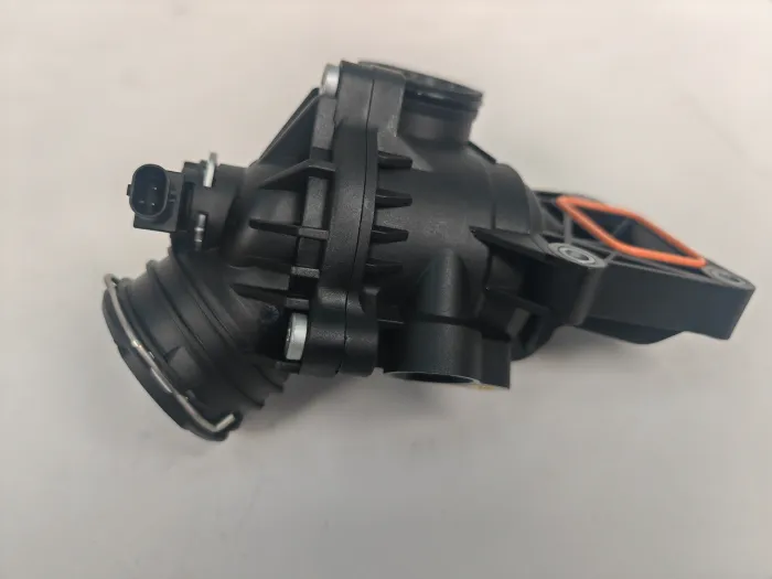 2762000115 Engine Parts Thermostat for MERCEDES-BENZ E-CLASS Convertible (A207), S-CLASS (W221), CLS (C218), M-CLASS (W166), C-CLASS (W204), SLK (R172), GLK-CLASS (X204)