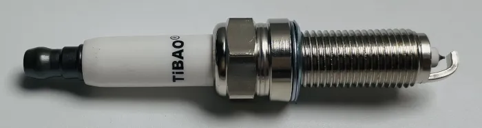 0041591803 Engine Parts Spark Plugs for MERCEDES-BENZ M-CLASS, HYUNDAI i10 I (PA)