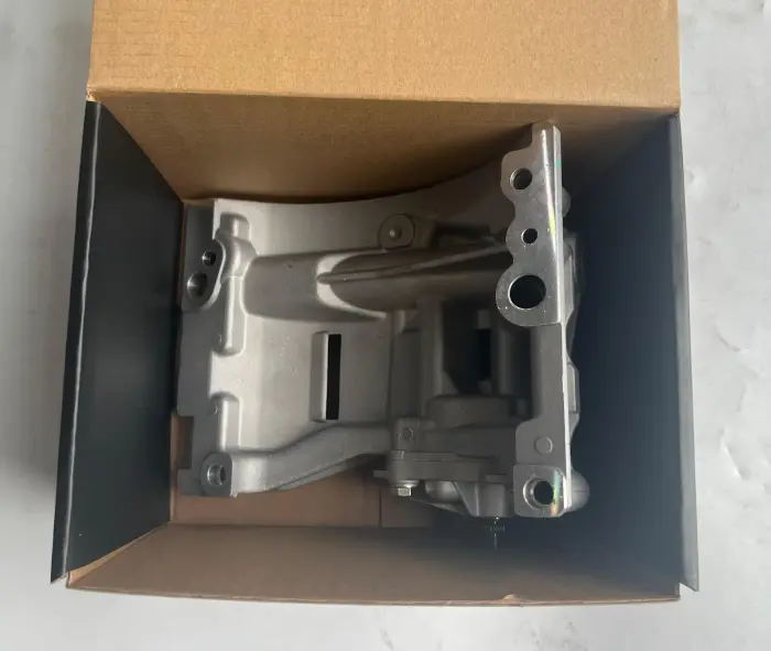 11417501568 Engine Parts BMW Oil Pump for BMW 5 (E39), X3 (E83), Z4 Roadster (E85), 7 (E65, E66, E67), 3 (E46), Z3 Roadster (E36), X5 (E53)