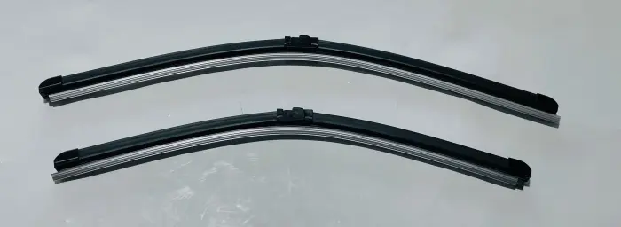 2048202145 Wiper Blade for BMW 2 Series, MERCEDES-BENZ GLK-CLASS, ALFA ROMEO 159 Sportwagon (939_), FIAT STILO (192_), OPEL ASTRA H CLASSIC Estate (A04), ASTRA H FAMILY Carav