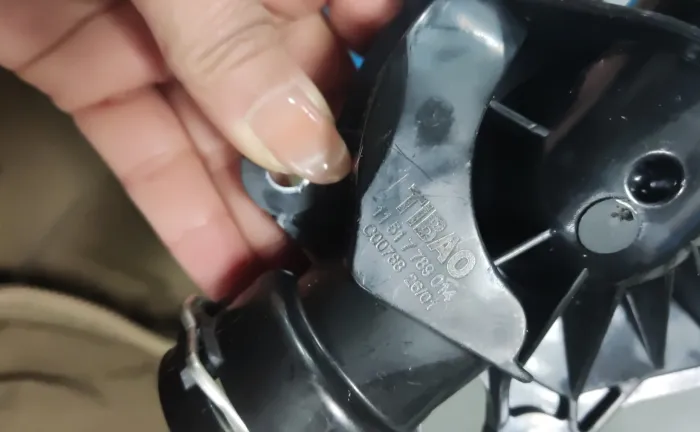 11517789014 Engine Parts Thermostat for BMW 5 (E60), X3 (E83), X6 (E71, E72), X5 (E53), 6 Convertible (E64), 3 (E46), 7 (E65, E66, E67), 1 (E87)