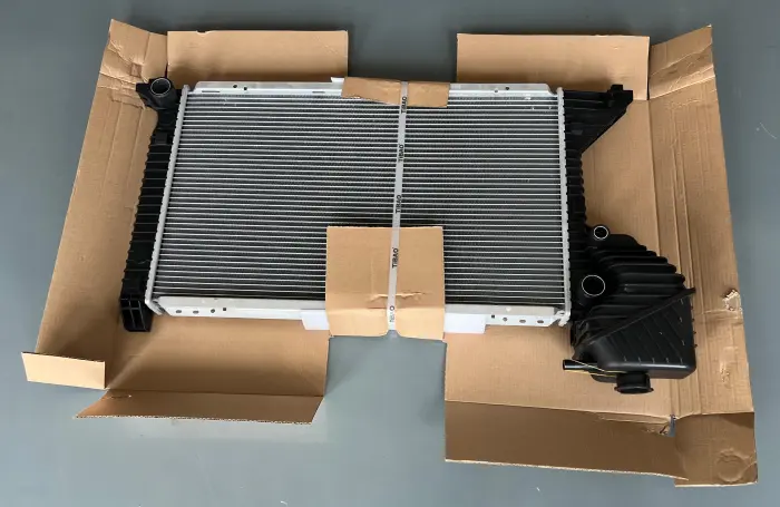 9015003500 Engine Parts Radiator for MERCEDES-BENZ SPRINTER 2-t Bus (B901, B902)
