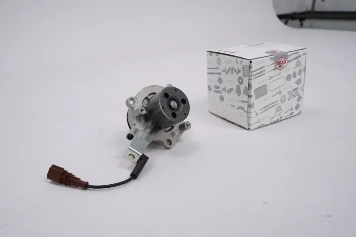 04L121011E Engine Parts Water Pump for AUDI Q2, VW TIGUAN, MAN TGE Van, SEAT LEON Hatchback Van (5F1), SKODA KAROQ (NU7, ND7)