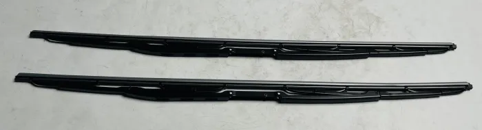 DKC000040 Wiper Blade for LAND ROVER RANGE ROVER III (L322)