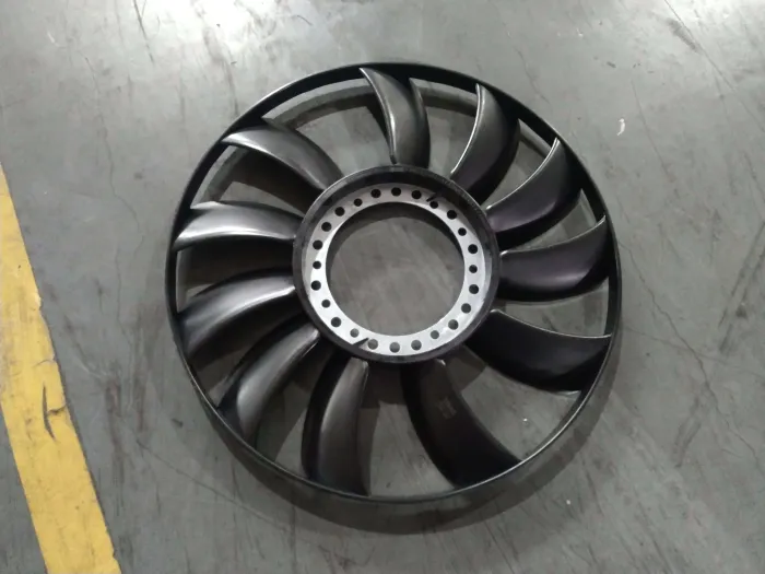 058121301B Engine Parts Fan Blade for AUDI A4, VW PASSAT, SKODA SUPERB I (3U4), SUPERB I Sedan (3U4)
