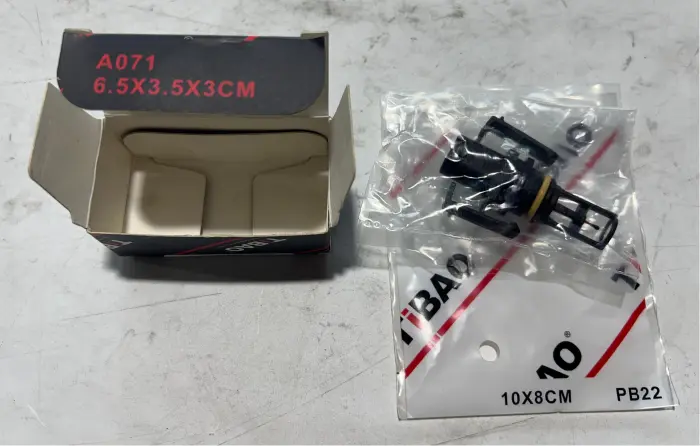 0005422818 Temperature Sensor for MERCEDES-BENZ M-CLASS, VW LT, CHRYSLER 300C (LX, LE), 300C Sedan (LX, LE), DODGE CALIBER, JEEP COMPASS (MK49), COMPASS SUV (MK49), SMART FORTWO Cabrio (451), SSANGYONG MUSSO (FJ)