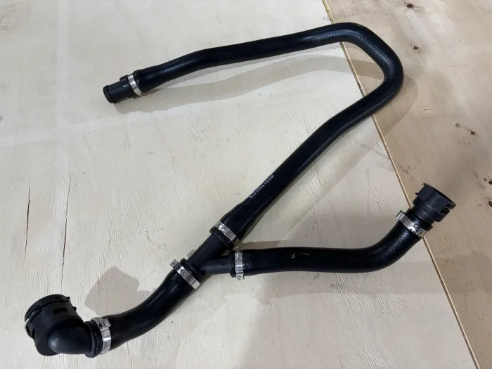 17127646157 Engine Parts Cooling Water Pipe for 