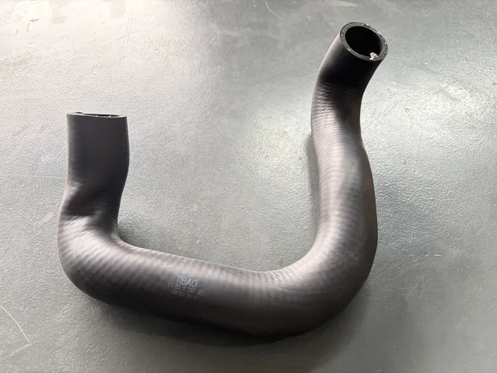 11531287651 Engine Parts Cooling Water Pipe for BMW 3 (E30), 5 (E28)