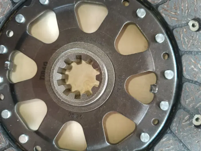 21217523620 Transmission Parts BMW Clutch Kit for BMW 3 Compact (E36), Z3 Roadster (E36), 5 (E39)