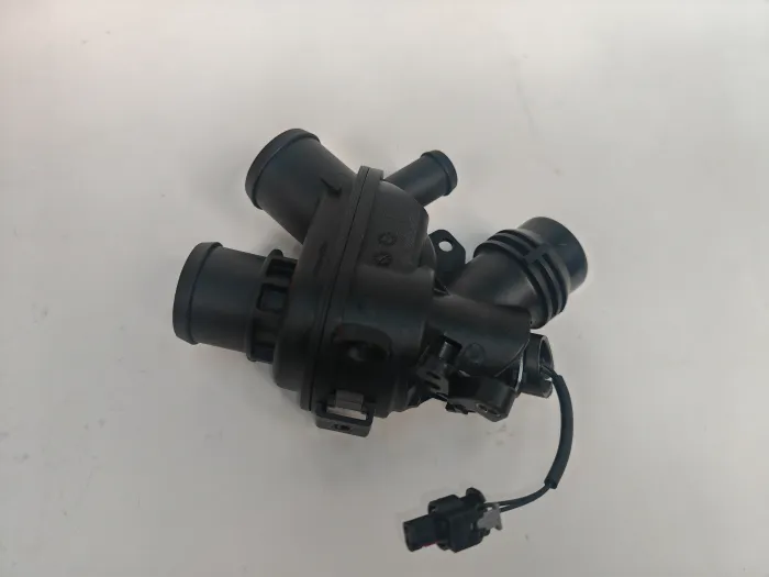 LR062498 Engine Parts Thermostat for JAGUAR F-TYPE Coupe (X152), LAND ROVER RANGE ROVER SPORT II (L494)