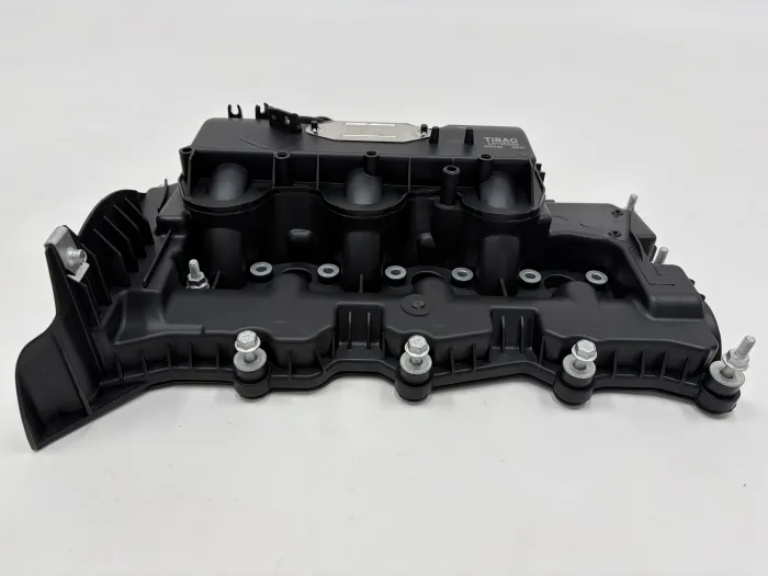 LR105956 Engine Parts Engine Valve Cover for CITROËN C5 III Break (RW_), JAGUAR XF II (X260), LAND ROVER DISCOVERY IV VAN (L319), PEUGEOT 407 Coupe (6C_)