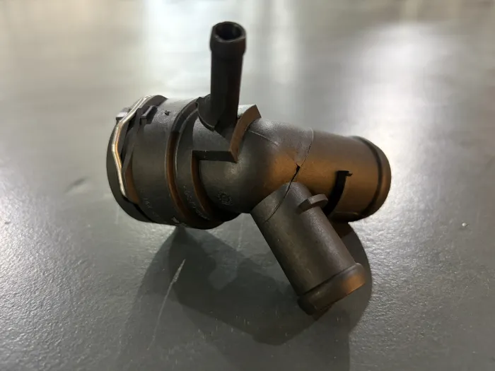 5Q0122291BL Engine Parts  Coolant Flange for AUDI A3, VW GOLF, SEAT ATECA (KH7, KHP), SKODA SUPERB III Estate (3V5)