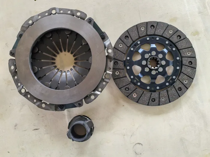 21217523618 Transmission Parts BMW Clutch Kit for BMW 3 (E46), Z3 Roadster (E36)