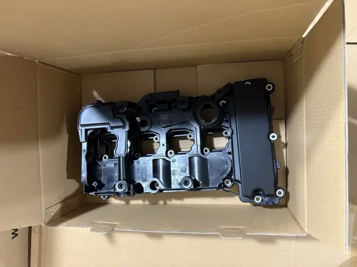 2710101730 Engine Parts Engine Valve Cover for MERCEDES-BENZ C-CLASS (W204), SLK (R172), E-CLASS Coupe (C207)