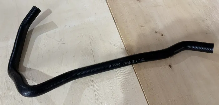 11537581872 Engine Parts Cooling Water Pipe for BMW 5 (F10), 7 (F01, F02, F03, F04)