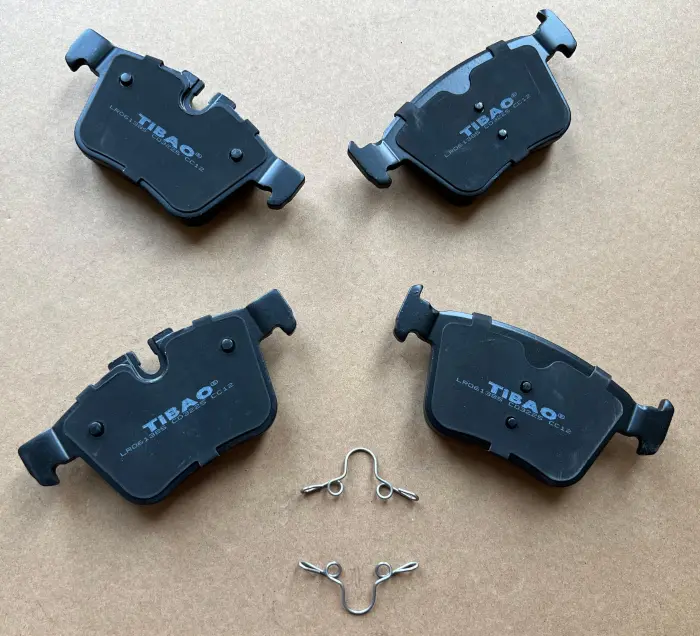 LR061385 Brake Pads for JAGUAR XF SPORTBRAKE (X260), LAND ROVER DISCOVERY SPORT (L550), POLESTAR POLESTAR 2 (P), VOLVO XC60 II (246), XC60 II SUV (246)