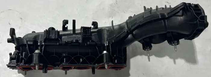 11618593972 Engine Parts Intake Manifold for 